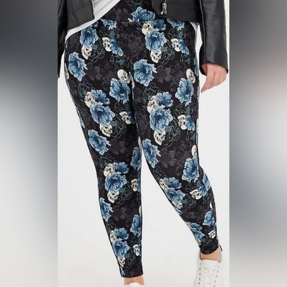 Torrid Pixie Pants Size 3R